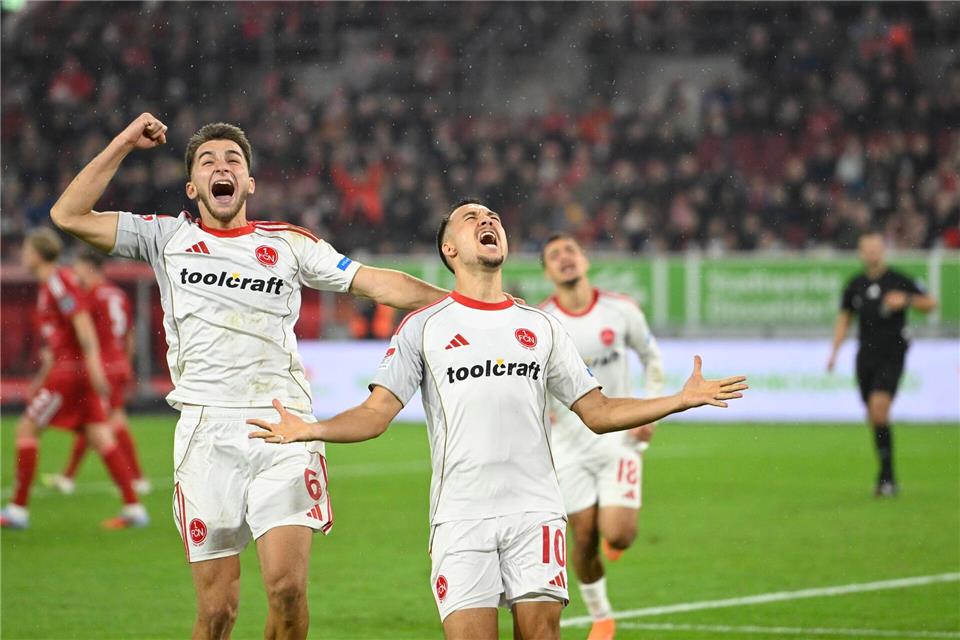 Klose bangt um Taktgeber - „Weiteren Schritt“ gegen Kiel Der Einsatz vom Adam Markhiev (l) ist fraglich. (Archivbild)Anke Waelischmiller/dpa