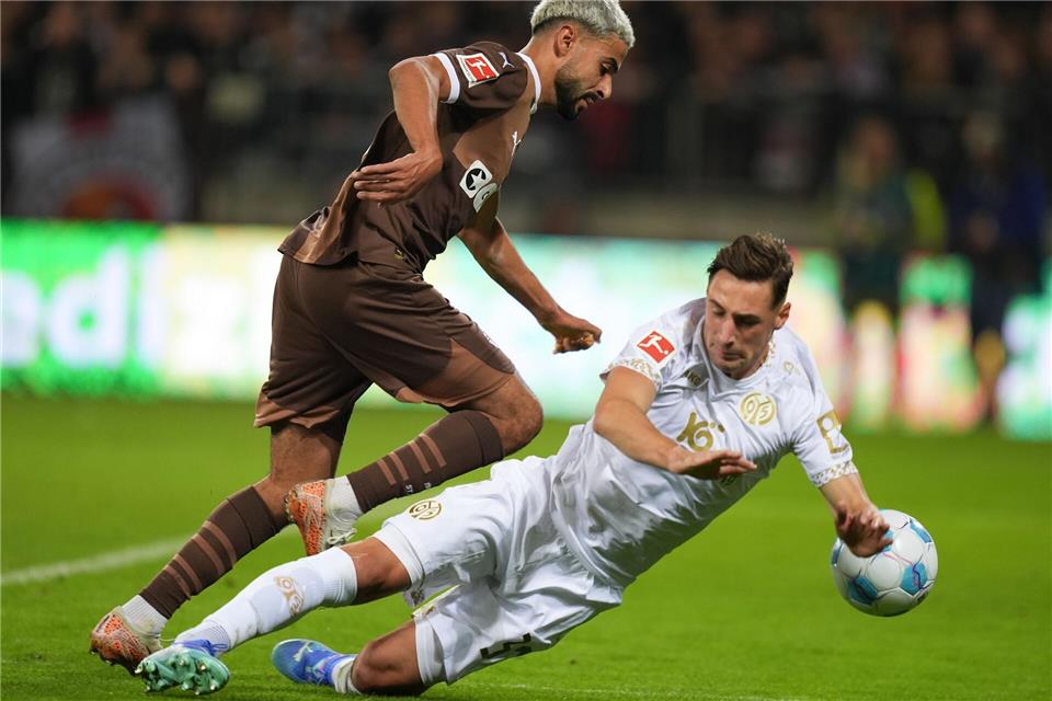 Der Einsatz von Dominik Kohr gegen Mönchengladbach ist fraglich. Marcus Brandt/dpa