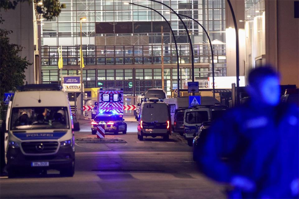Der Einsatzort wurde weiträumig abgesperrt.Bodo Marks/dpa