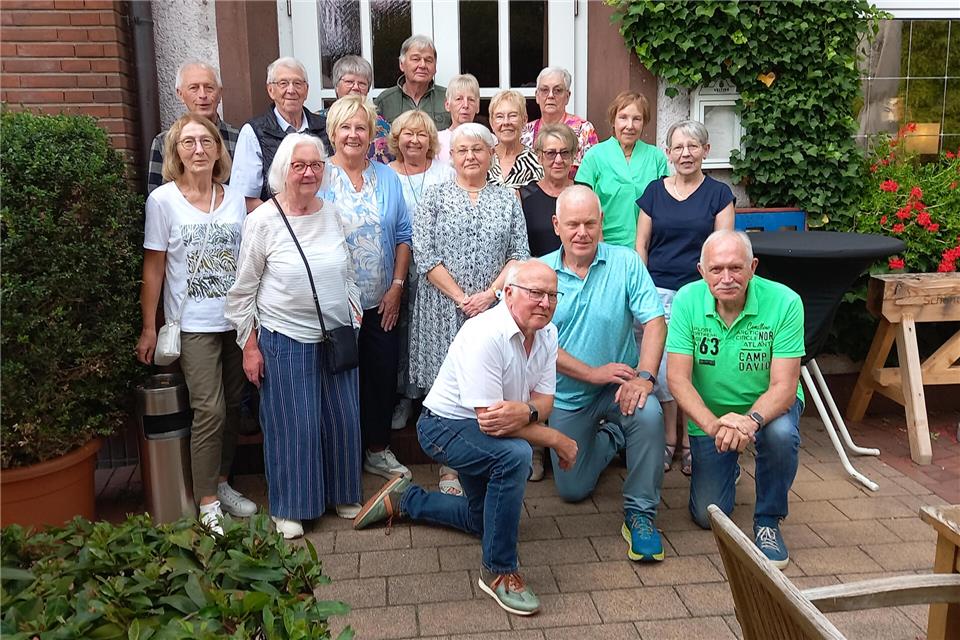 Der Einschulungsjahrgang 1957 der damaligen Volksschule Erle hat sich am Samstag im Erler HUB (Gaststätte Brömmel-Wilms) getroffen.
