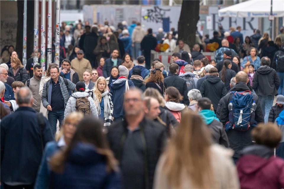 Der Einzelhandel hat im Weihnachtsgeschäft zugelegt (Archivbild)Peter Kneffel/dpa