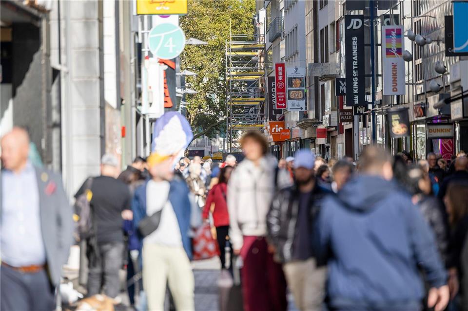 Der Einzelhandel ist enttäuscht über das bisherige Weihnachtsgeschäft (Archivbild)Thomas Banneyer/dpa