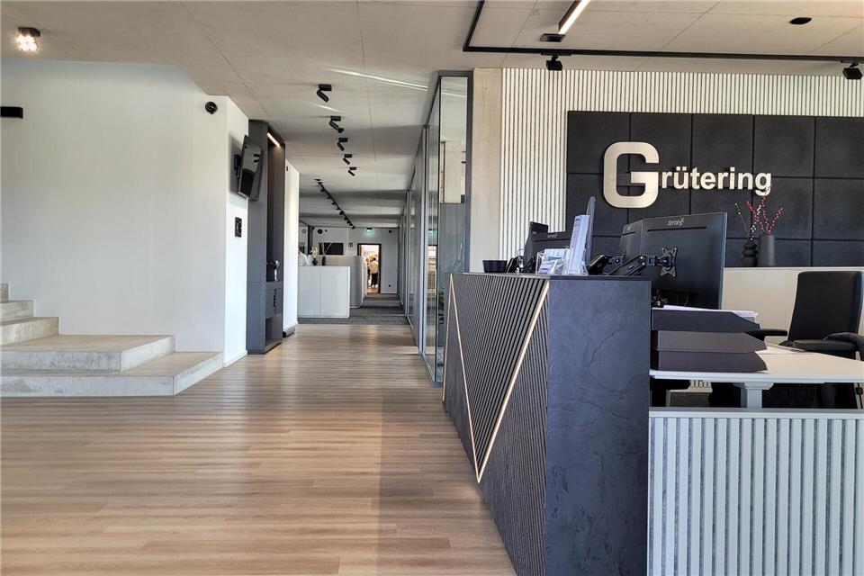 Firma Grütering lädt zu einem Tag der offenen Tür Der Empfangsbereich: Großzügig und mit offenem Blick zu den Büros.