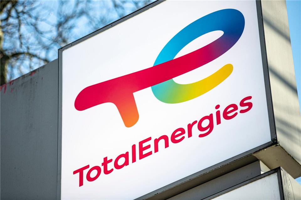 Der Energie-Konzern Total deckelt an seinem französischen Tankstellennetz erneut die Spritpreise (Archivbild).Fabian Sommer/dpa