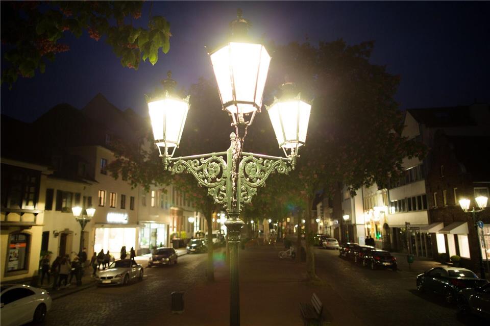 Der Energieverbrauch einer Gasleuchte sei um den Faktor 61 höher als der einer vergleichbaren LED-Stromleuchte. (Archivbild)picture alliance / dpa