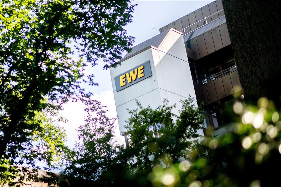 Der Energieversorger will klimaneutral werden. (Archivfoto)Hauke-Christian Dittrich/dpa