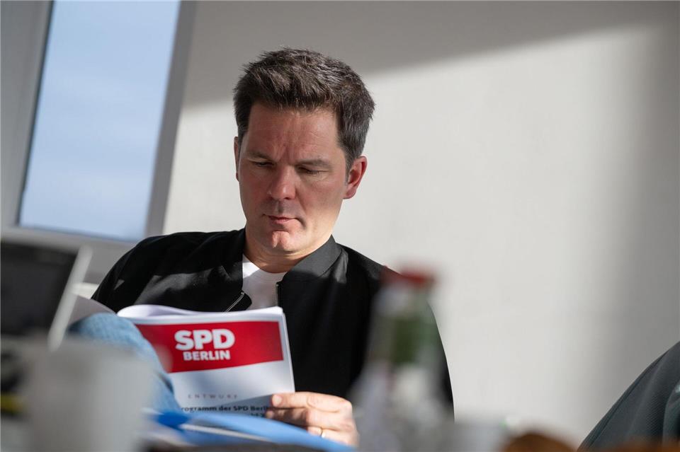 Der Entwurf für das Wahlprogramm der Berliner SPD umfasst 56 Seiten.Sebastian Christoph Gollnow/dpa