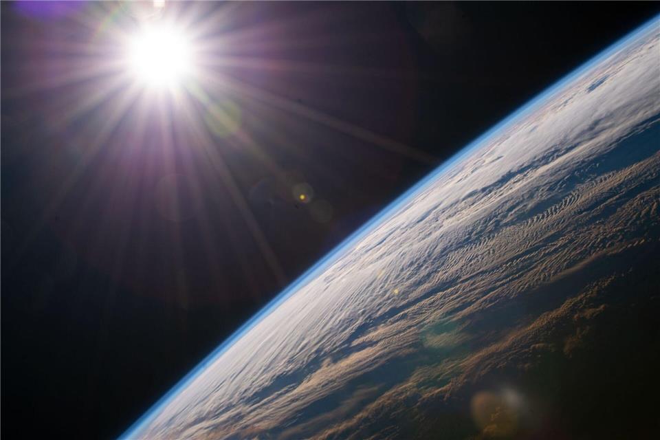 Der Erdüberlastungstag wird von der Organisation Global Footprint Network berechnet. (Handout) -/NASA/dpa