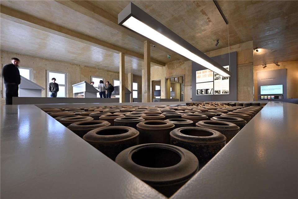 Der Erinnerungsort Topf & Söhne hat seine Dauerausstellung mit neuen Erkenntnissen zur Geschichte der Firma, die Verbrennungsöfen für Auschwitz baute, überarbeitet.Martin Schutt/dpa