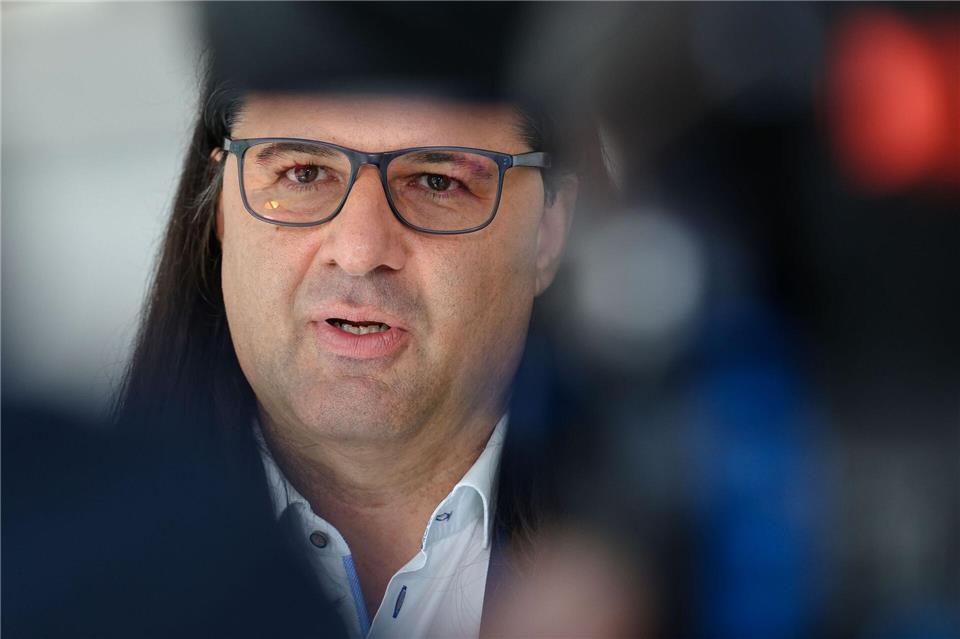 Der Ermittler Jörg Albert freut sich über den Erfolg.Daniel Löb/dpa