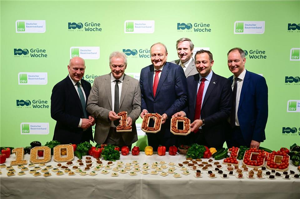 Der Eröffnungsrundgang auf der Grünen Woche ist Marathon und Sprint zugleich.Sebastian Christoph Gollnow/dpa