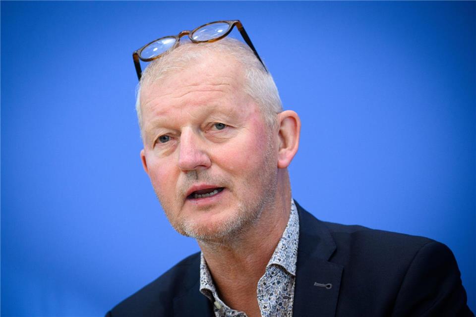 Der Erziehungswissenschaftler Olaf Köller sieht neben den Risiken auch die Chancen für Jugendliche im digitalen Raum. (Archivbild)Bernd von Jutrczenka/dpa