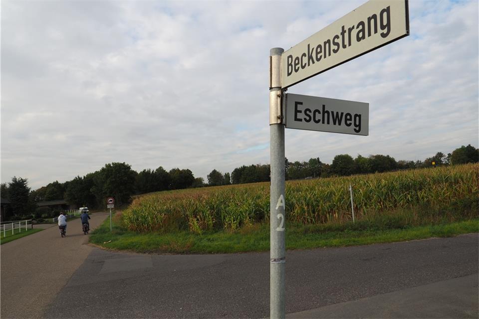Der Eschweg soll ab der Kreuzung Beckenstrang bis zum Marbecker Ortsrand als Fahrradstraße ausgewiesen werden.