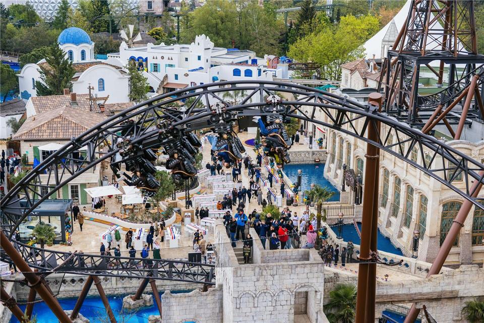 Der Europa-Park ist Deutschlands größter Freizeitpark. (Archivbild)Philipp von Ditfurth/dpa