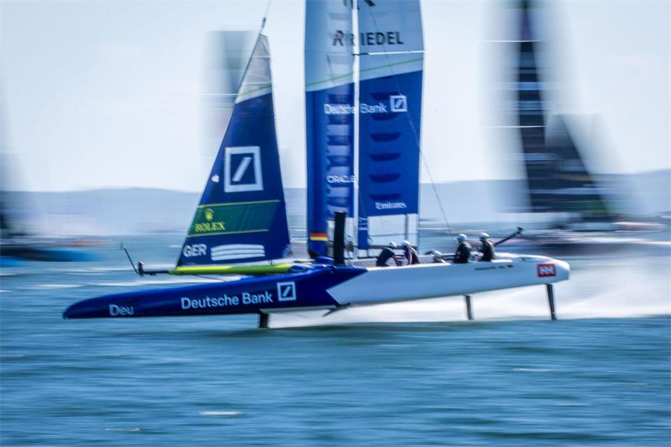 Der F50-Katamaran des deutschen Teams beim SailGP. (Archivbild)Jens Büttner/dpa