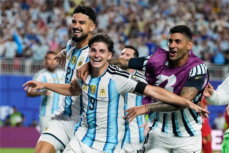 Der FC Barcelona erhöht im Transferpoker den Druck auf Atlético MadridCharlie Riedel/AP/dpa
