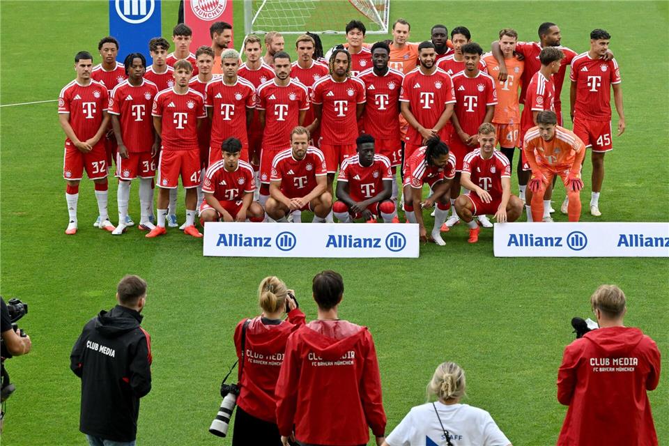 Der FC Bayern freut sich auf die neue Saison.Peter Kneffel/dpa