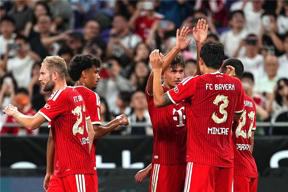 Der FC Bayern gewinnt sein Testspiel gegen Aston VIlla.Chan Long Hei/AP/dpa
