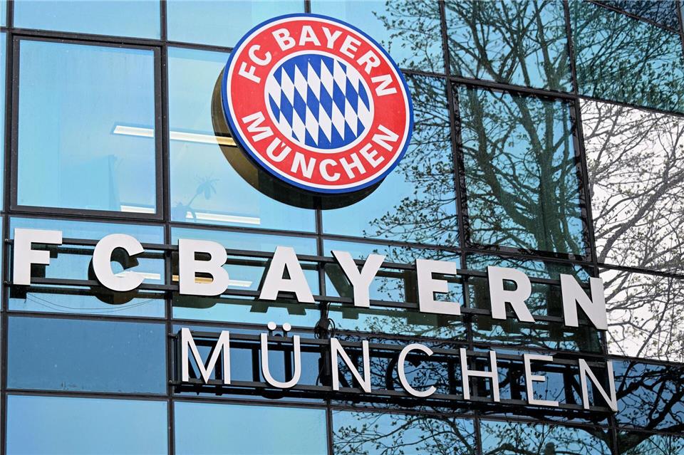 Der FC Bayern hat einen Teenager aus Afrika verpflichtet. (Symbolbild)Sven Hoppe/dpa