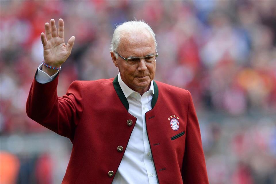 Der FC Bayern lädt im Jubiläumsjahr 2025 zu einem Turnier zu Ehren von Franz Beckenbauer. (Archivbild)Andreas Gebert/dpa