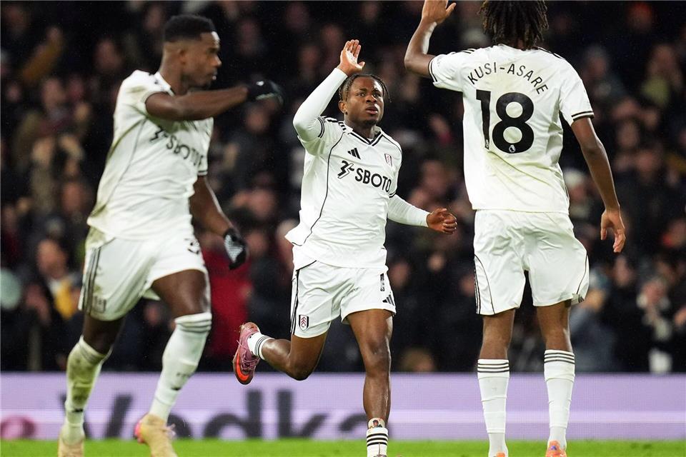 Der FC Fulham holte nach einer spektakulären Aufholjagd gegen Manchester City fast noch einen 1:5-Rückstand auf.Kirsty Wigglesworth/AP/dpa