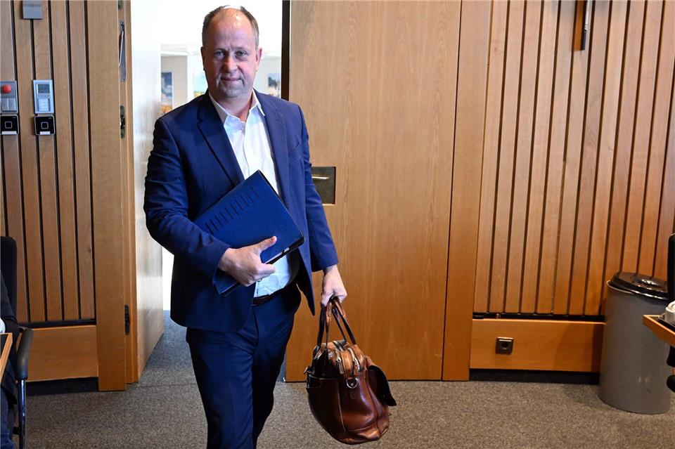 Der FDP-Politiker Joachim Stamp hatte von der Ampel-Regierung den Auftrag, Migrationsabkommen mit Herkunftsstaaten abzuschließen, um Arbeitsmigration zu fördern und Abschiebungen zu erleichtern. (Archivfoto)Federico Gambarini/dpa