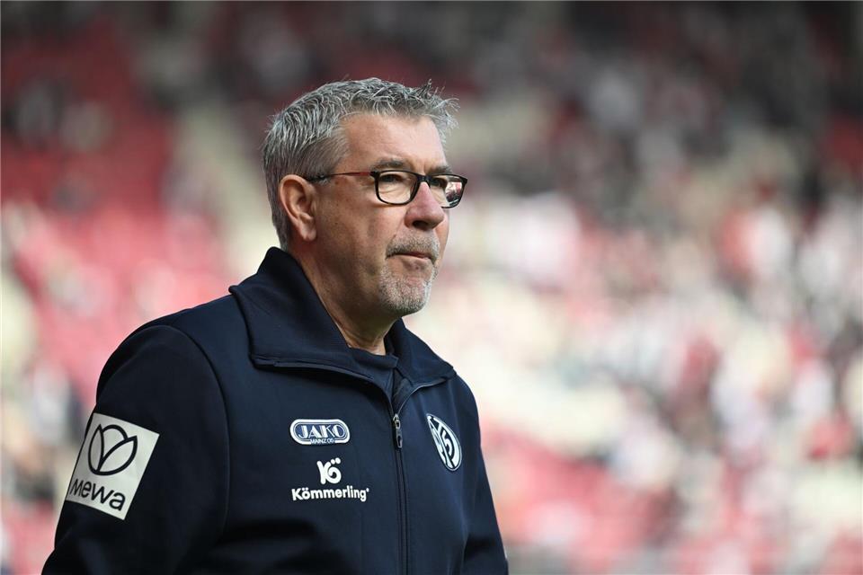 Der FSV Mainz 05 um Trainer Urs Fischer ist an diesem Donnerstag in der Conference League in Tschechien gefordert. (Archivbild)Torsten Silz/dpa