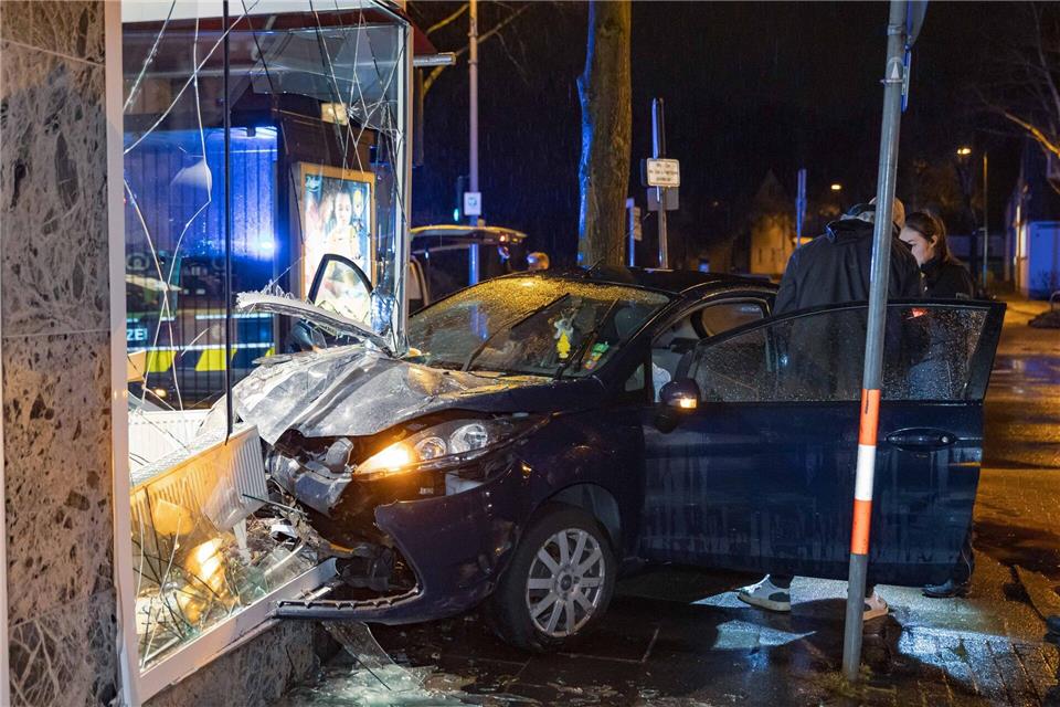Der Fahrer verfügte laut Polizei über keinen gültigen Führerschein.Daniel Evers/WupperVideo/dpa