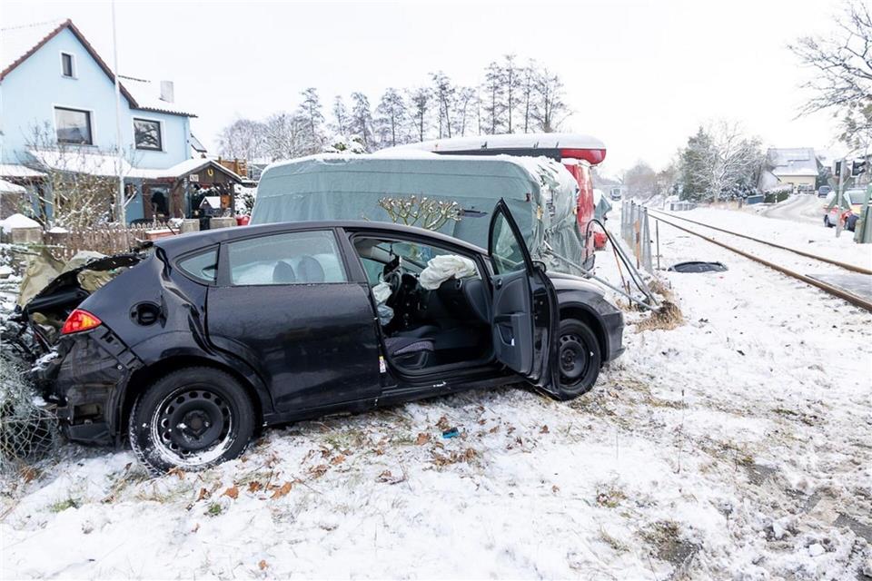 Der Fahrer verließ den Unfallort.Feuerwehr Porta Westfalica/dpa