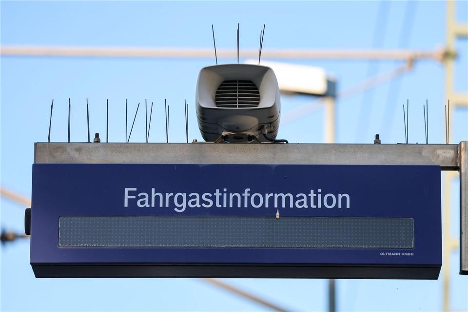 Der Fahrgastverband Pro Bahn Mitteldeutschland sieht erhebliche Informationsdefizite der Eisenbahnunternehmen im sächsischen Regionalverkehr. (Symbolbild)Jan Woitas/dpa