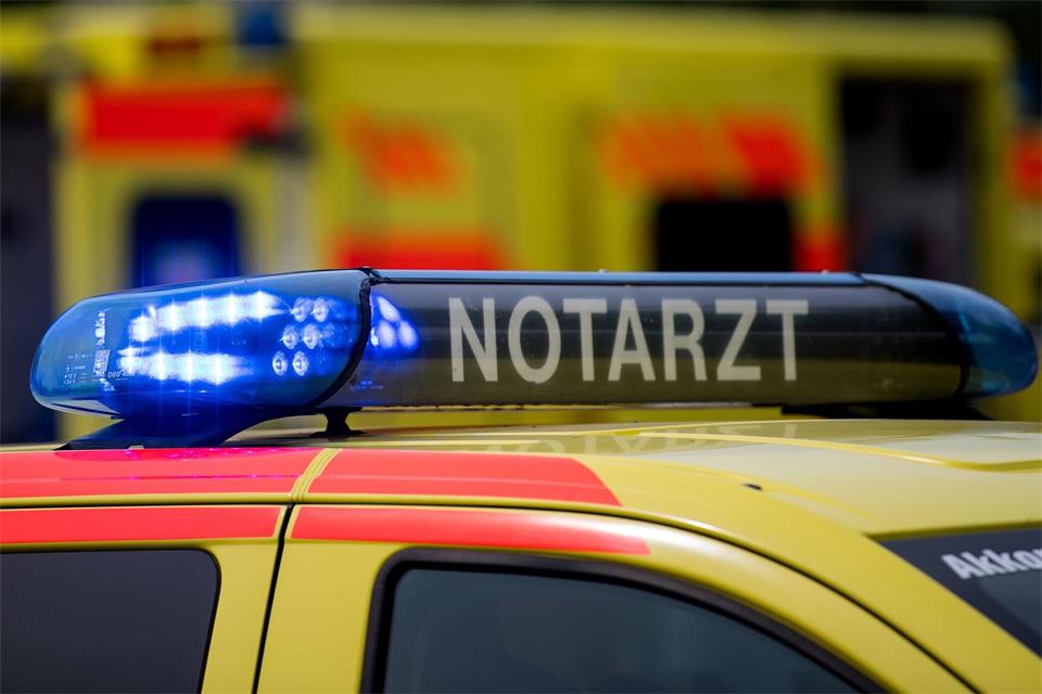 Der Fall ereignete sich laut Polizei am 2. Oktober 2026 gegen 11:30 Uhr. (Symbolbild)Monika Skolimowska/dpa-Zentralbild/dpa