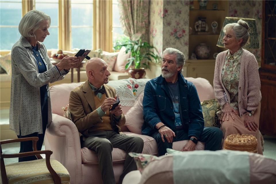 Der Film „The Thursday Murder Club“ ist ab 28. August beim Streamingdienst Netflix zu sehen ist.Giles Keyte/Netflix/dpa