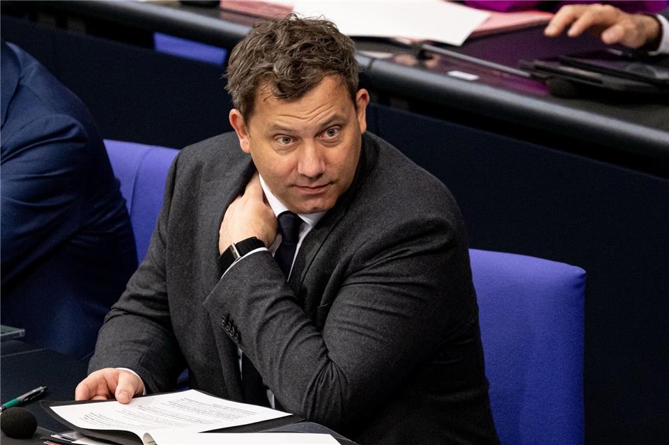 Der Finanzminister hat eine Ansage an seine Kabinettskollegen gemacht. (Archivbild)Fabian Sommer/dpa