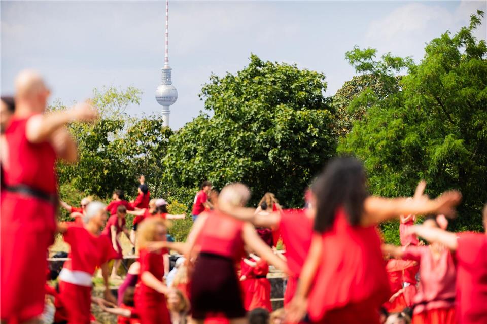 Der Flashmob findet typischerweise in einem Park statt, auch in anderen Städten.Christoph Soeder/dpa