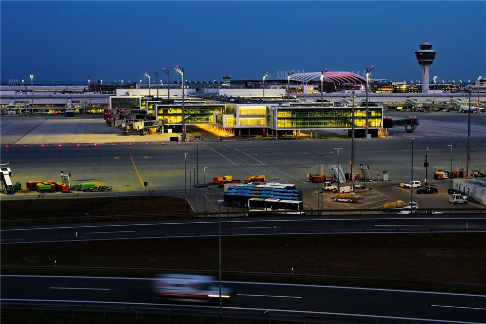 Der Flughafen München bekommt den Nahost-Konflikt zwar zu spüren, kann aber dennoch steigende Passagierzahlen melden. (Archivbild)Malin Wunderlich/dpa