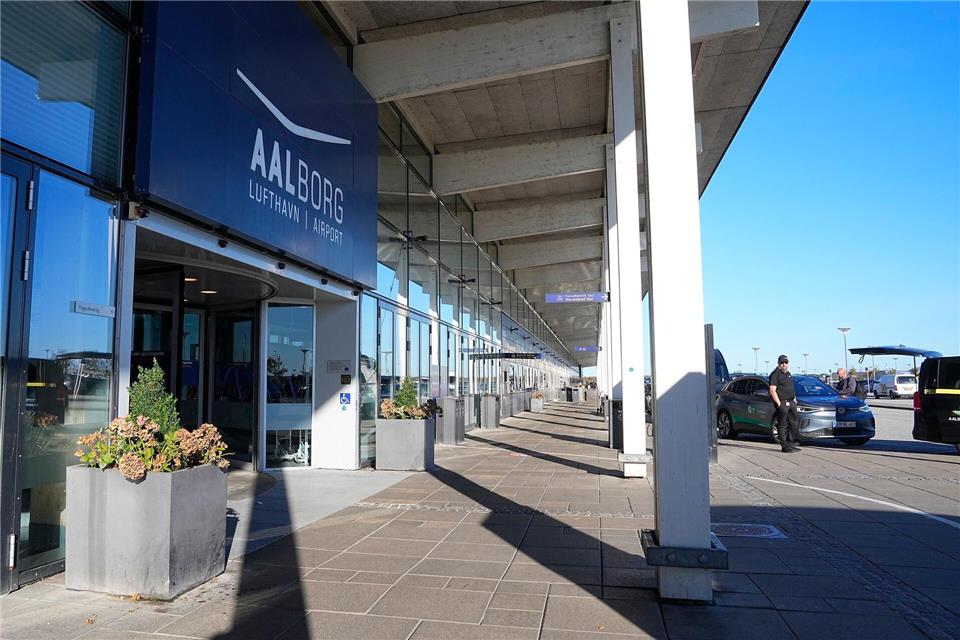 Der Flughafen von Aalborg musste vorübergehend für Starts und Landungen gesperrt werden.Bo Amstrup/Ritzau Scanpix Foto/AP/dpa