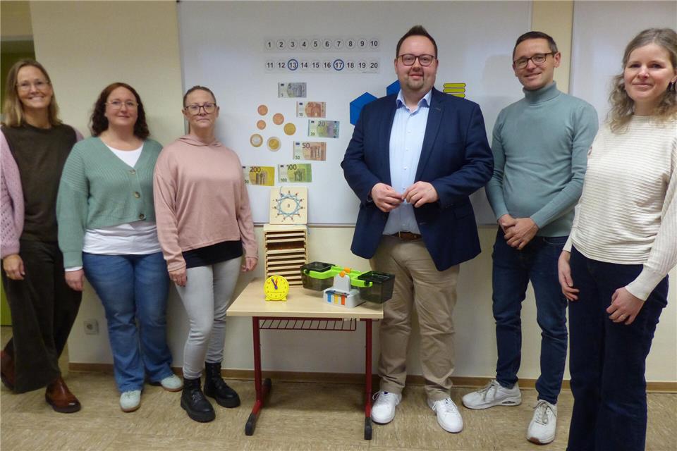 Der Förderverein der Silvesterschule Erle investiert in neue Lernmaterialien.