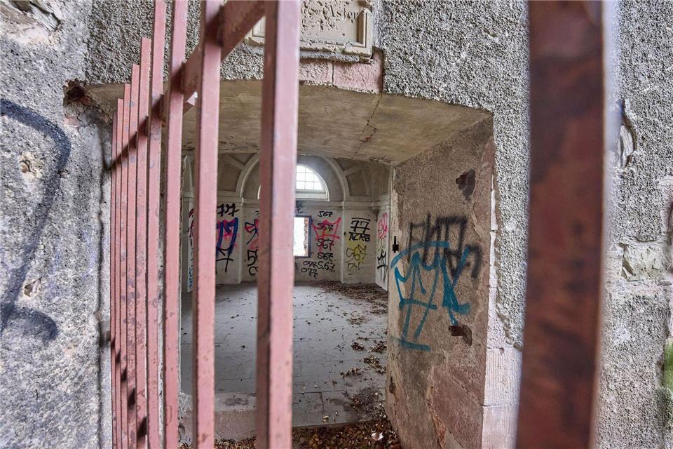 Der Fundort der Leiche ist eine Art Lost Place unterhalb der Festung Ehrenbreitstein. Thomas Frey/dpa