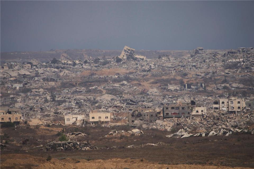 Der Gazastreifen ist mittlerweile in weiten Teilen zerstört. (Archivbild)Ariel Schalit/AP/dpa