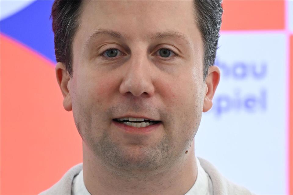 Der Generalmusikdirektor des Theaters Chemnitz, Benjamin Reiners, hat bei Konzerten für Menschen mit Demenz ganz besondere „Gänsehaut-Momente“ erlebt. (Archivbild)Hendrik Schmidt/dpa