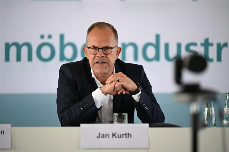 Der Geschäftsführer des Verbandes der Küchenmöbelindustrie, Jan Kurth ist überzeugt, dass es bergauf geht mit der Branche.Wolf von Dewitz/dpa