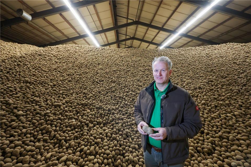 Der Geschäftsführer wollte die Ackerfrüchte retten.Jan Woitas/dpa