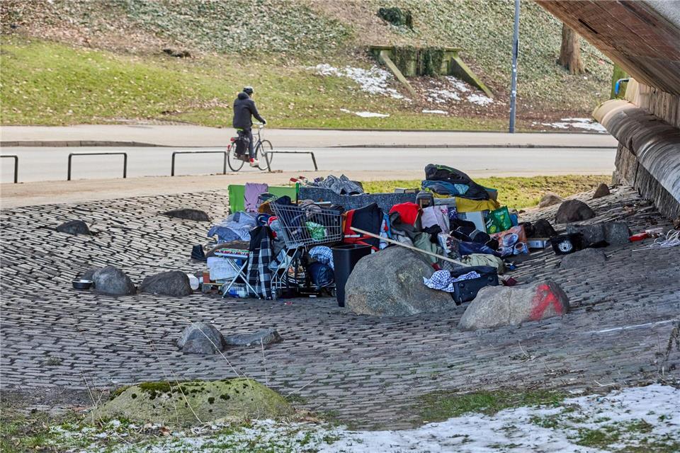 Der Gesundheitszustand der Obdachlosen in Hamburg hat sich einer Befragung zufolge weiter verschlechtert. (Archivbild)Georg Wendt/dpa