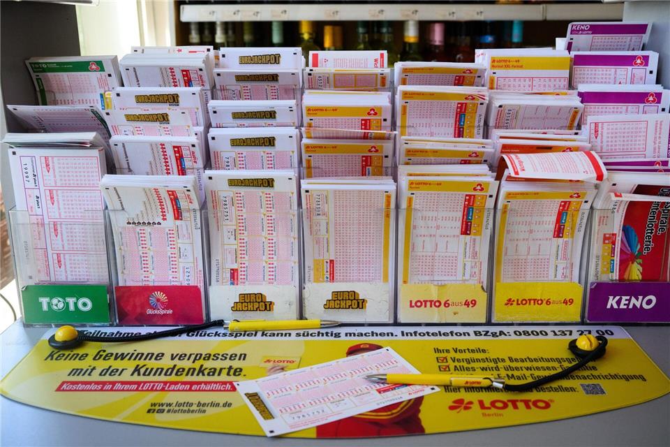 Der Gewinner des Eurojackpots in Berlin ist gefunden. (Archivbild)Bernd von Jutrczenka/dpa