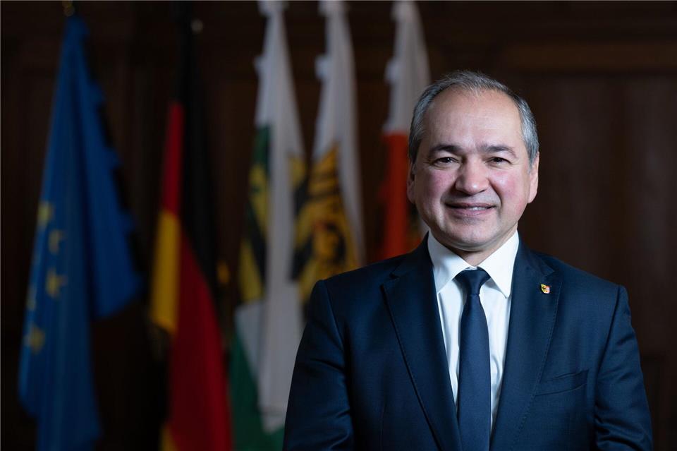 Der Görlitzer Oberbürgermeister Octavian Ursu (CDU) sieht die Entwicklung der Neißestadt auf einem guten Weg.Sebastian Kahnert/dpa