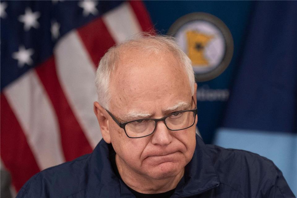 Der Gouverneur von Minnesota gilt als scharfer Trump-Kritiker. (Archivbild)Jerry Holt/Star Tribune via AP/dpa