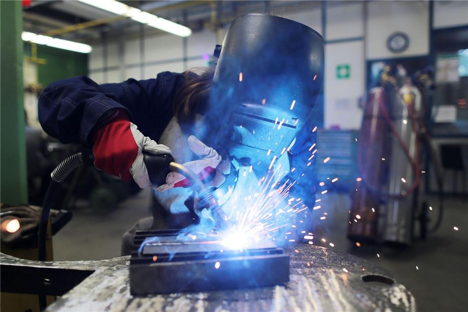 Der Großteil der Azubis ist mit seiner Ausbildung zufrieden - einige Branchen vergraulen allerdings seit Jahren den eigentlich lernwilligen Nachwuchs. (Archivbild)Oliver Berg/dpa/dpa-tmn