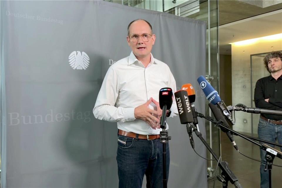 Der Grünen-Abgeordnete Dahmen ruft das Bundesverfassungsgericht an.Carsten Koall/dpa