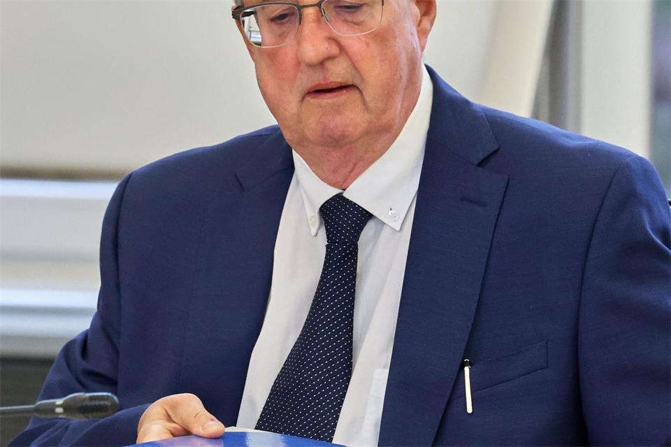 Der Gutachter war seit 28. April an jedem Verhandlungstag dabei. Bernd Wüstneck/dpa