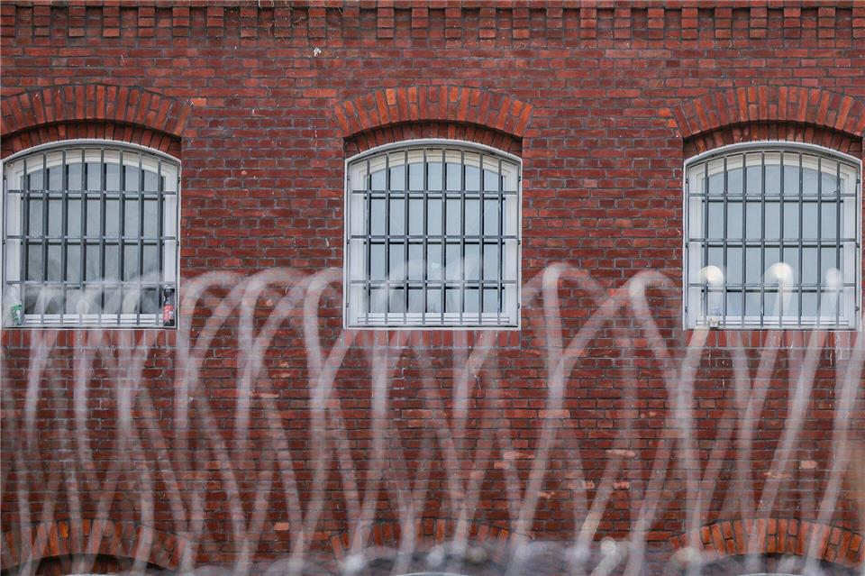 Der Häftling scheiterte bei Fluchtversuch aus JVA Waldheim. (Archivbild)Jan Woitas/dpa